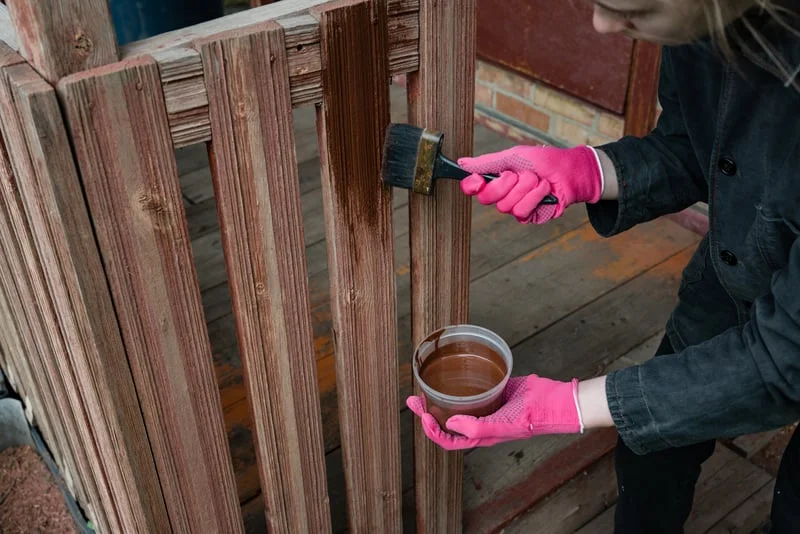 Fence Staining & Sealing
